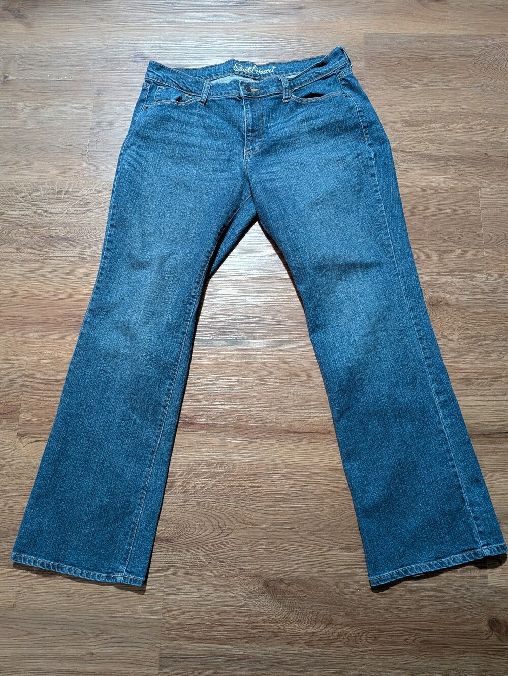 Old Navy Sweetheart Bootcut Jeans 12